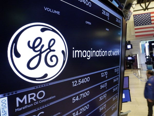 GE Plans 12,000 Job Cuts as New CEO Revamps Power Unit